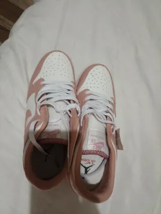 Deportivas Nike Rosa y Blancas