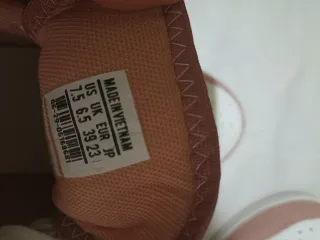 Deportivas Nike Rosa y Blancas