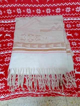 Bufanda amplia beige y rosa