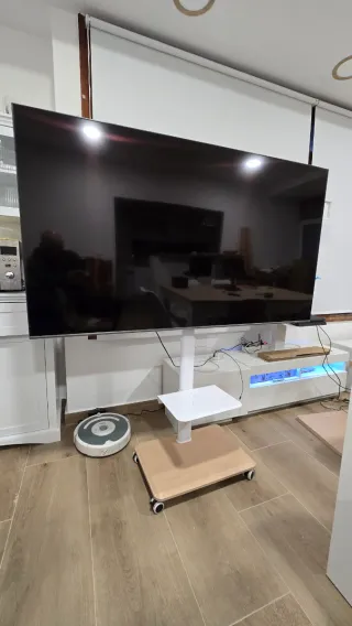 Soporte TV con ruedas y bandeja