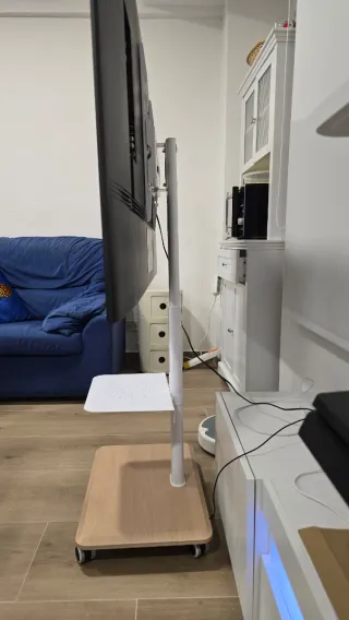 Soporte TV con ruedas y bandeja