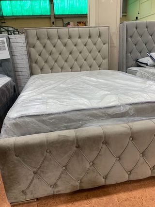 Cama tapizada cabecero 135x190 SIN COLCHÓN