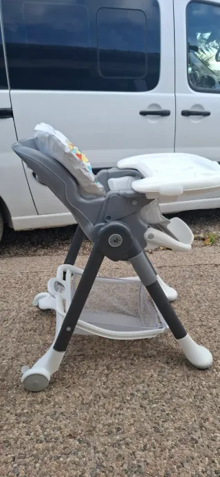 Trona Neonato Reclinable, Plegable. Como Nuevo