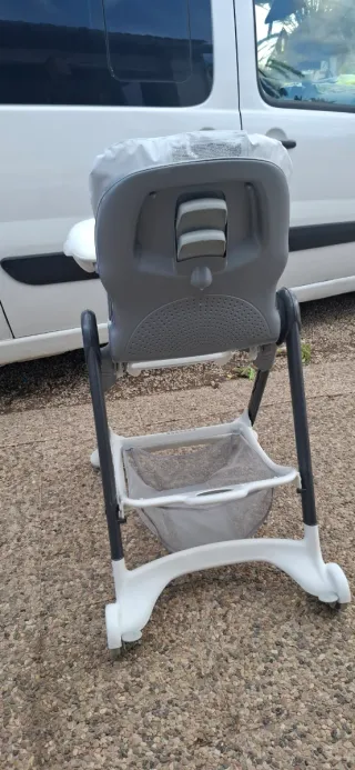 Trona Neonato Reclinable, Plegable. Como Nuevo