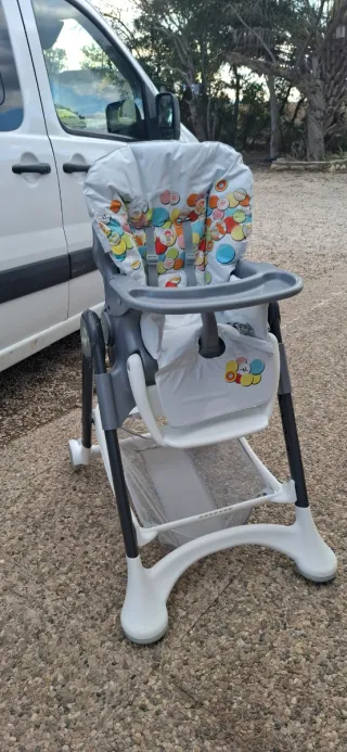 Trona Neonato Reclinable, Plegable. Como Nuevo