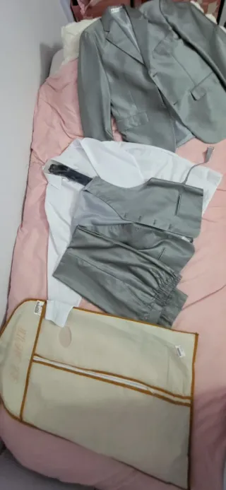 Traje gris niño talla 14