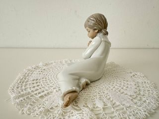 Lladró NAO Niña