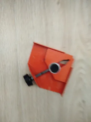 Escuadra para montaje de muebles