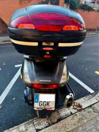 Honda SilverWing 400