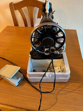 Máquina de coser Singer antigua