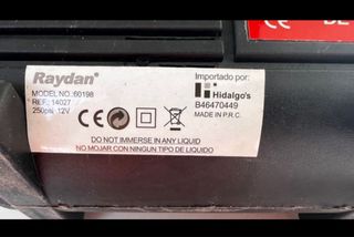 Este minicompresor de aire es adecuado para coches