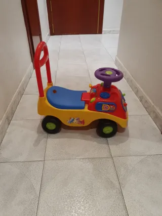 Correpasillos infantil con volante