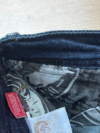 Diesel Jeans Azules Desgastados