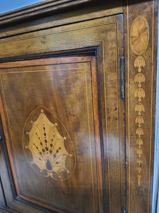 Comodino Luigi XVI intarsiato sec. XVIII