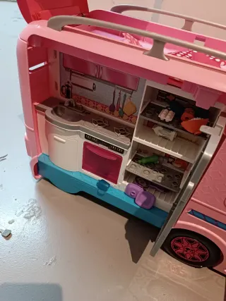 Autocaravana Barbie Rosa