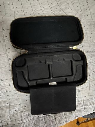 Nintendo Switch Azul/Rojo + Funda Zelda