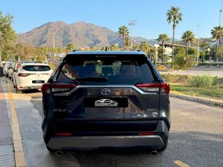 TOYOTA Rav4 2.5l 220H Advance