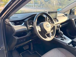 TOYOTA Rav4 2.5l 220H Advance