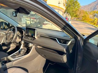 TOYOTA Rav4 2.5l 220H Advance