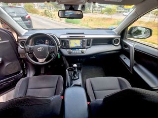 TOYOTA Rav4 2.0D 150D 2WD Advance