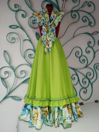 Conjunto Flamenco Verde y Multicolor