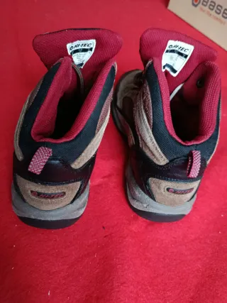 Botas unisex de monte Hi-Tec. Talla 37.