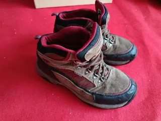 Botas unisex de monte Hi-Tec. Talla 37.