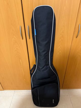 Bajo Squier CV 70s by Fender de 5 cuerdas.