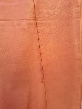 Falda de piel marrón