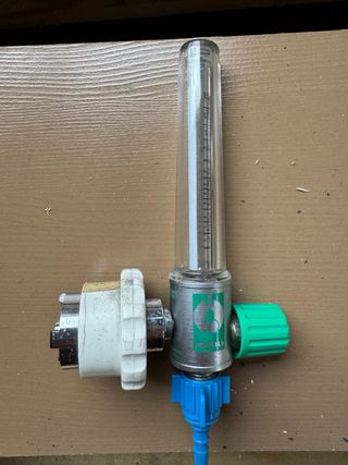 Válvulas de oxígeno y monitor