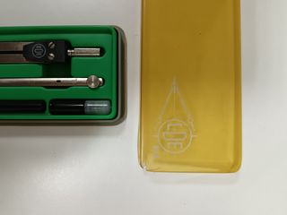 Estuche Compás y Bigotera Vintage