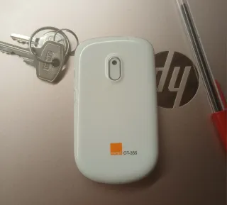 Teléfono Móvil Alcatel OT-355 Teclado QWERTY.