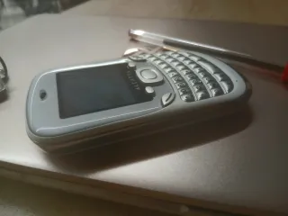 Teléfono Móvil Alcatel OT-355 Teclado QWERTY.