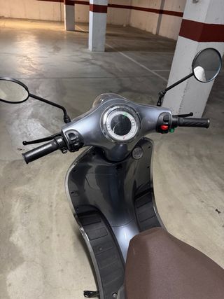 VELCA CALIMA 125cc + 2 CASCOS Y GUANTES