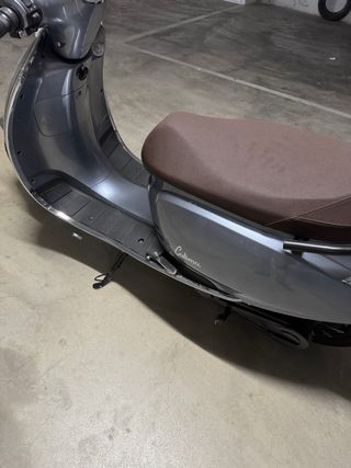 VELCA CALIMA 125cc + 2 CASCOS Y GUANTES