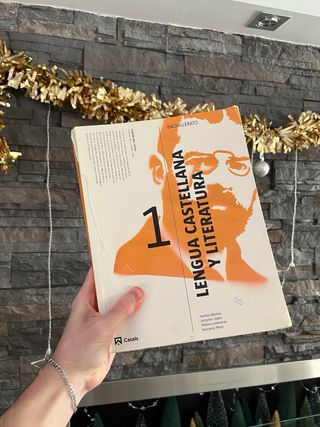 Libros escolares variados