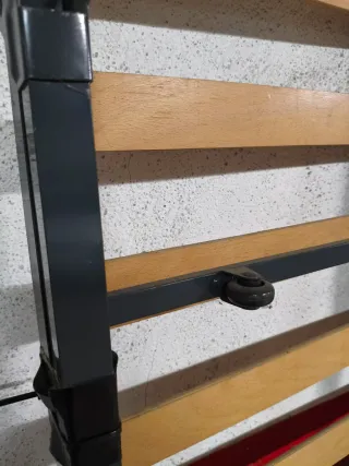 Somier plegable con patas. Cama de 90cm.