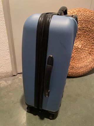 Maleta de mano azul