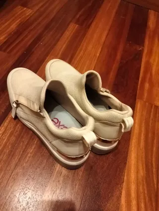 Lote de Ropa y Zapatos