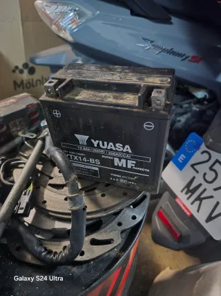 Batería Yuasa YTX14-BS 12V 12Ah