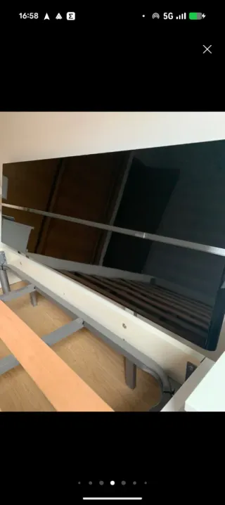 Cabecero de cama negro y blanco