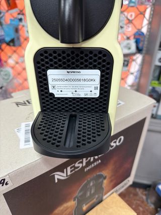 Cafetera Nespresso DeLonghi Inissia EN80.CW