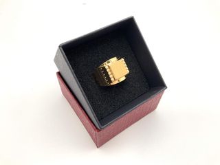 sello oro 18k
