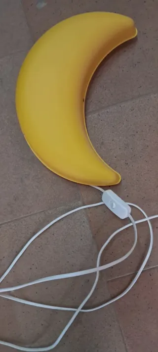 Lámpara Luna Amarilla Ikea