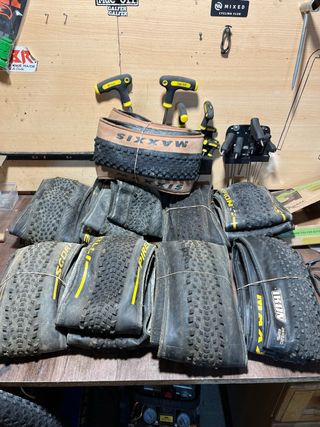 Cubiertas de Bicicleta Maxxis, Pirelli, etc.