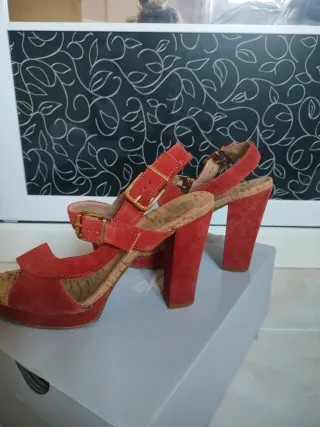 Tacones de piel color teja