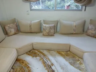 Sofá marroquí beige y dorado el precio lo hablamos