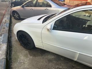 Mercedes-Benz Clase C 2004