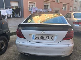 Mercedes-Benz Clase C 2004