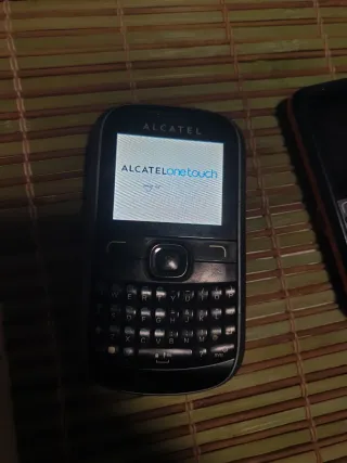 Pack 2 Móviles Alcatel + Cargadores